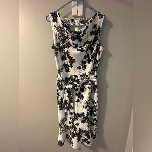 The Limited Black and White Sleeveless Belted Mini Dress Size 10
